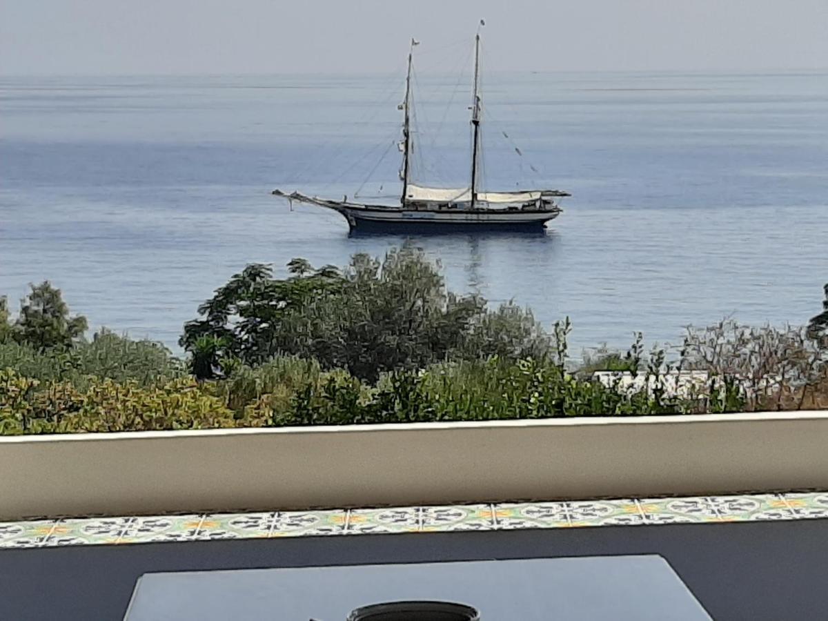 Villa Insolia Santa Marina Salina Exterior photo